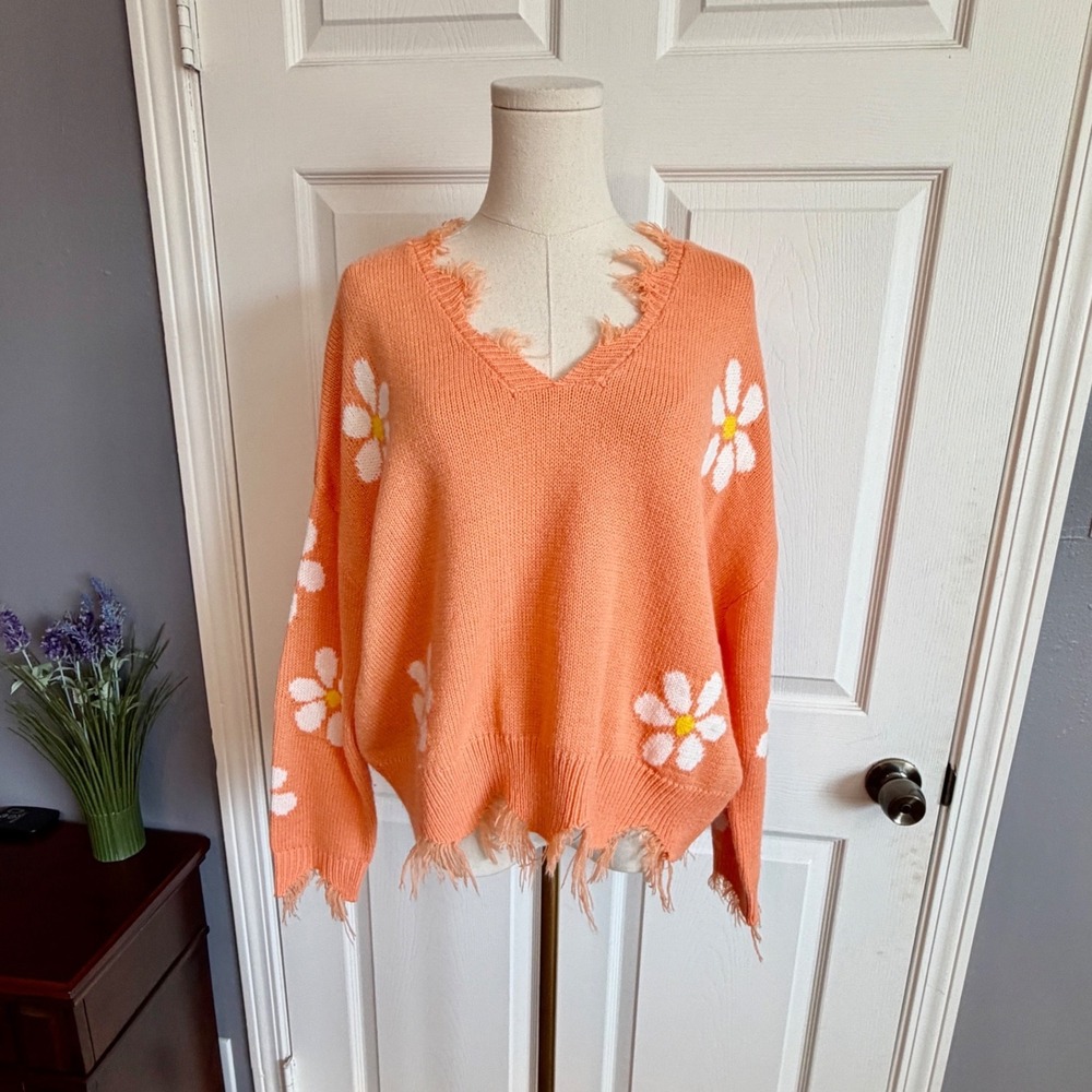 Just Polly Peach Orange Daisy Distressed V-Neck Sweater Floral Boho Oversized L